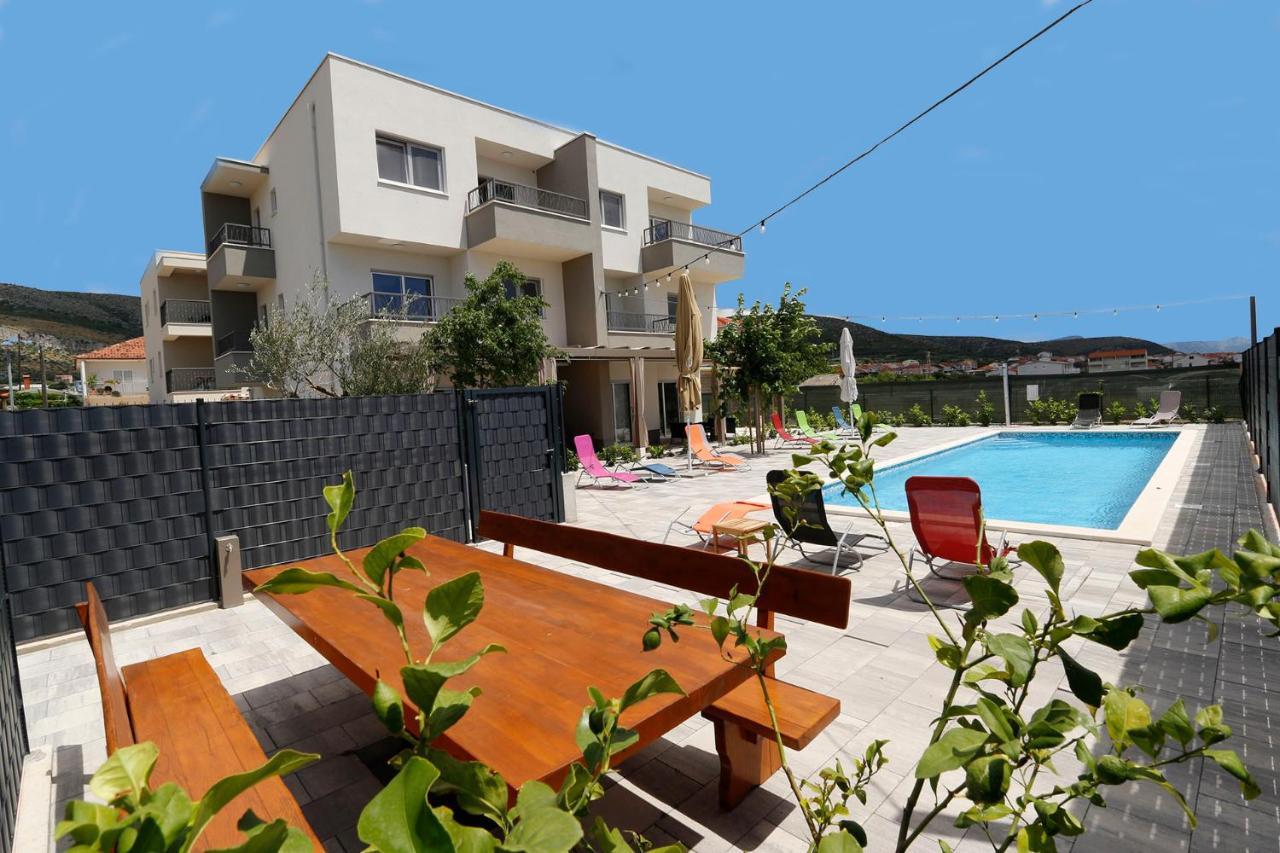 Apartments Bulli Trogir Exterior foto